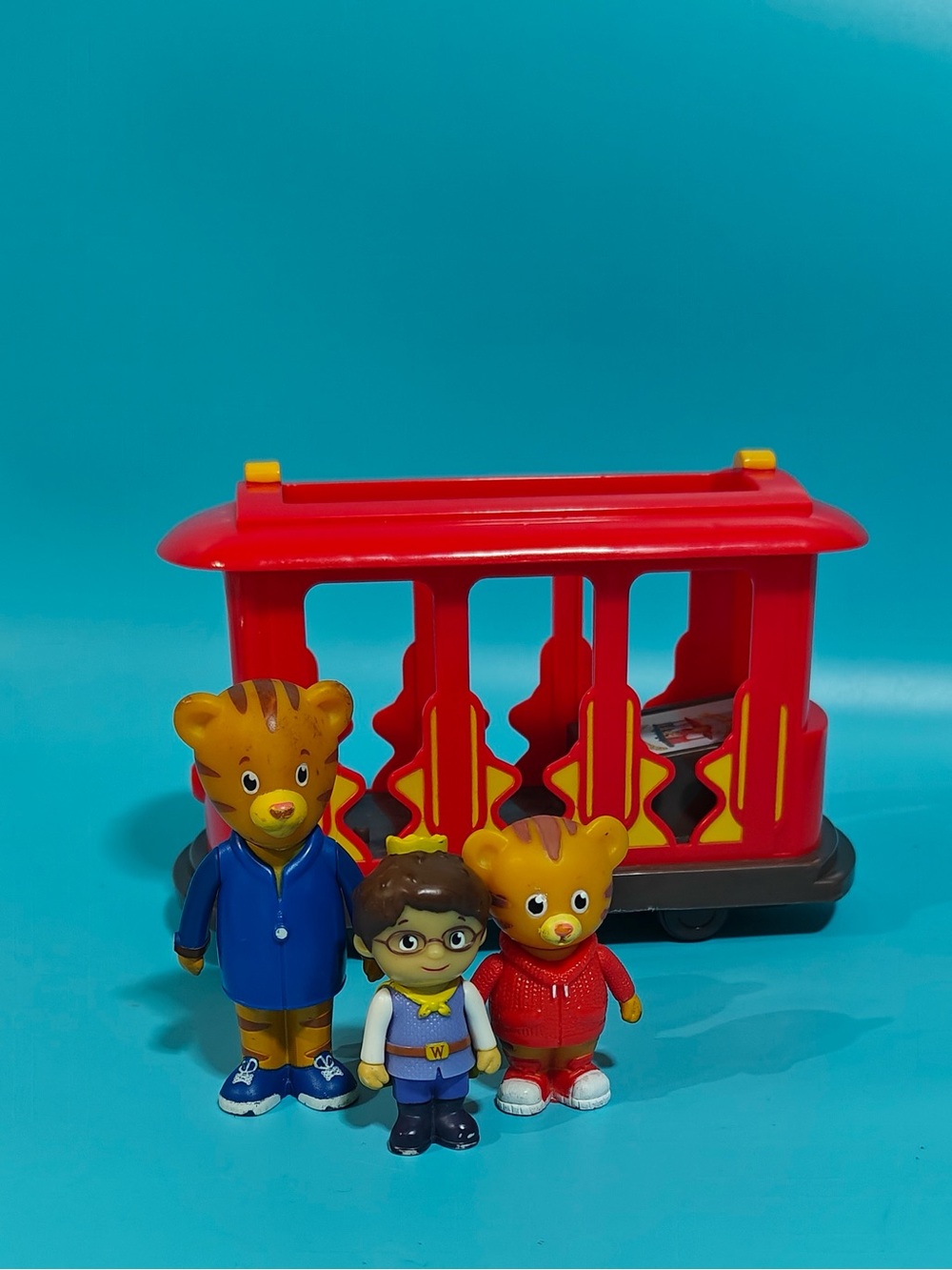 Neighborhood Trolley w/ Daniel Tiger Figures